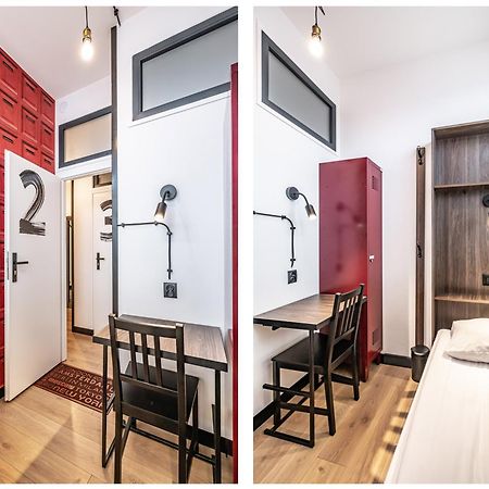 Vola Hostel Warszawa Exteriör bild