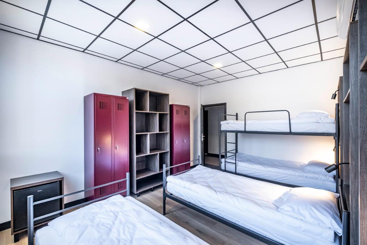 Vola Hostel Warszawa Exteriör bild