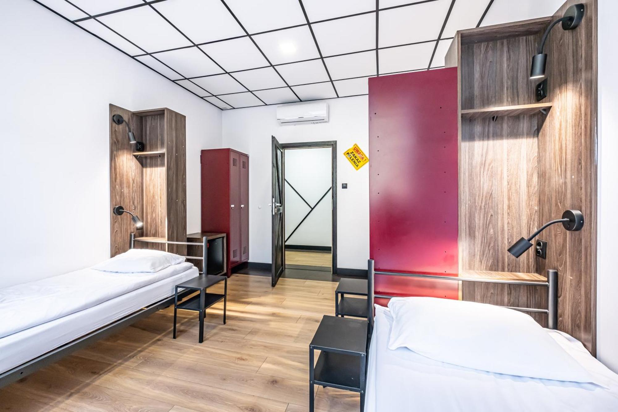 Vola Hostel Warszawa Exteriör bild