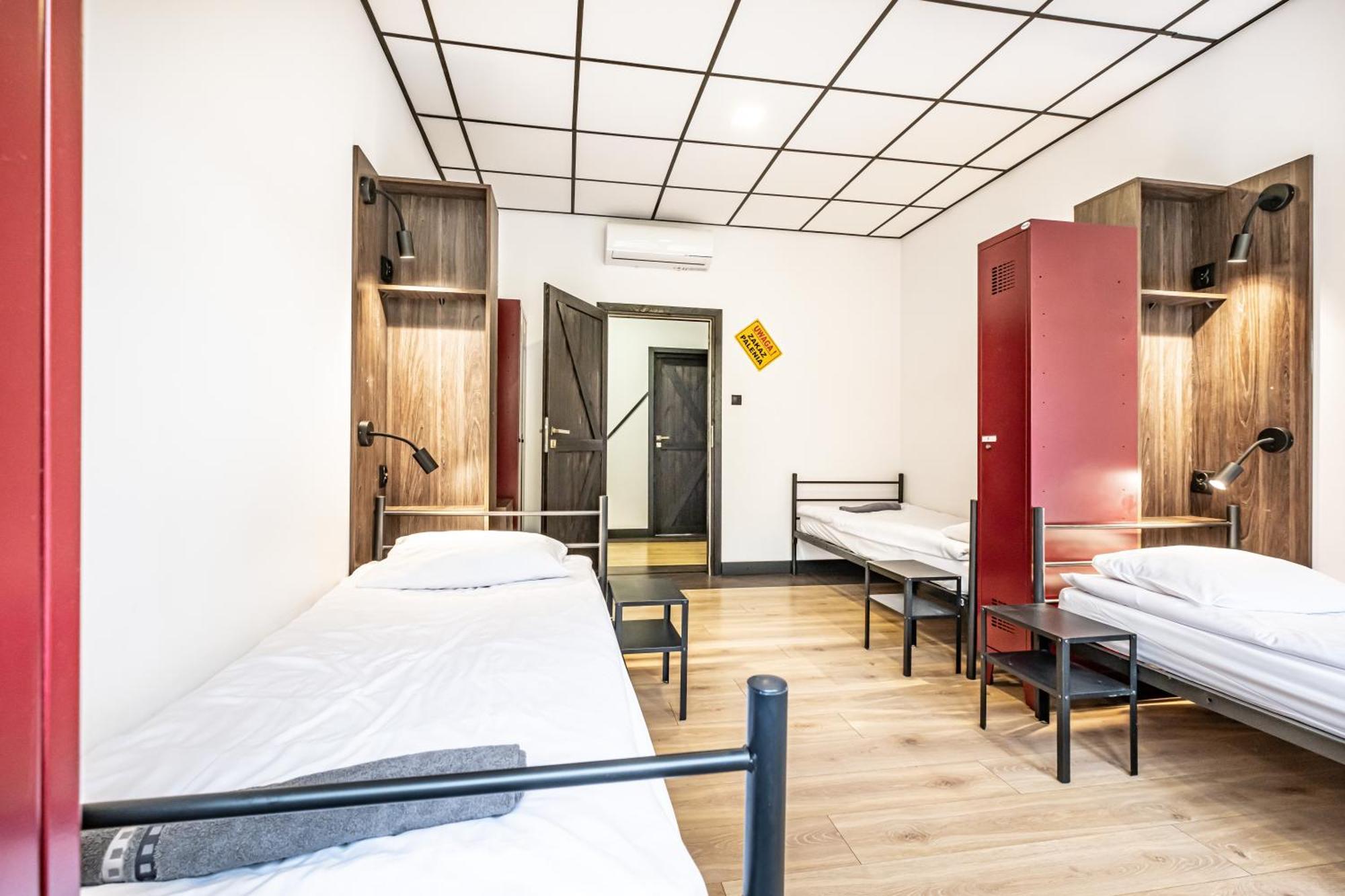 Vola Hostel Warszawa Exteriör bild