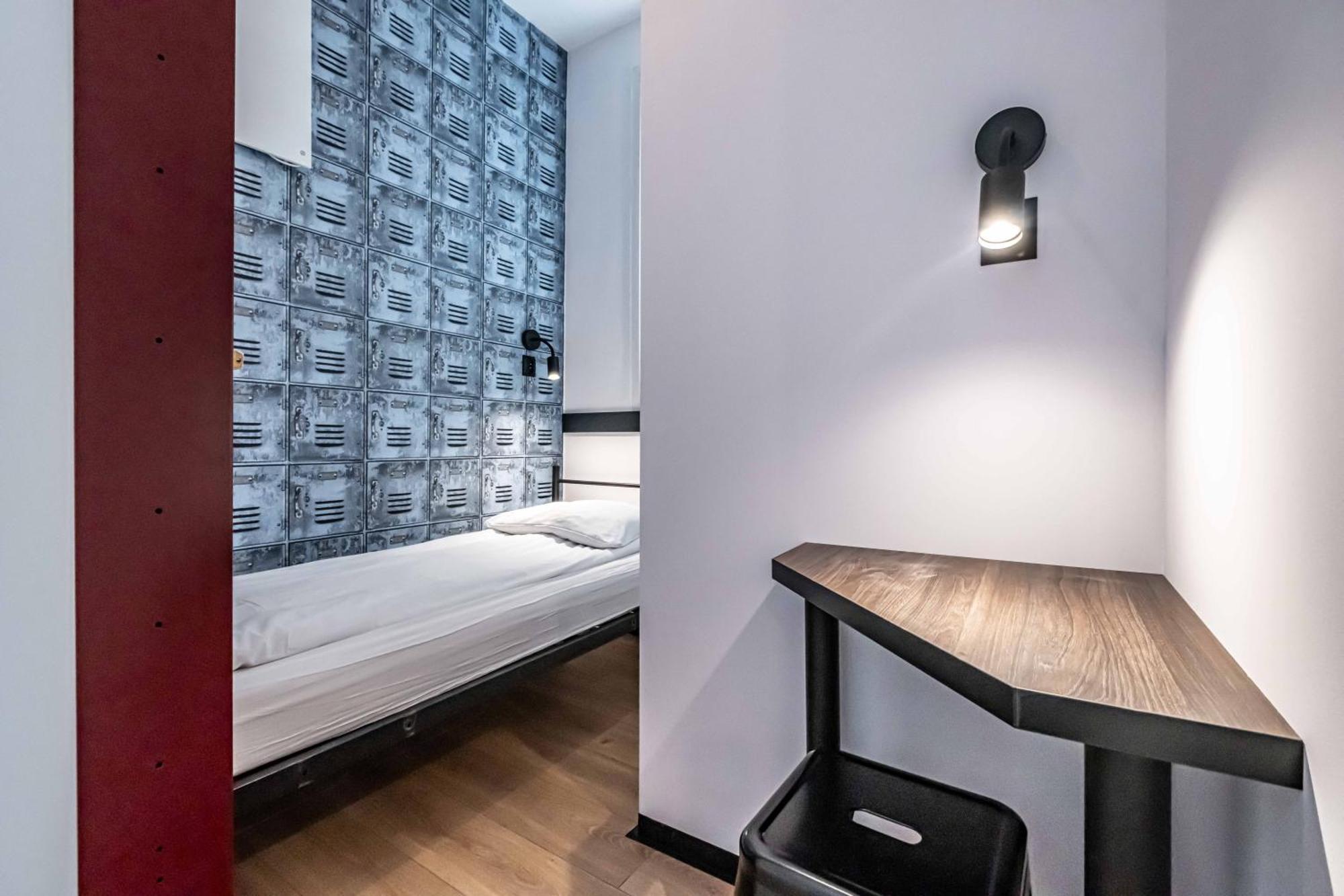 Vola Hostel Warszawa Exteriör bild